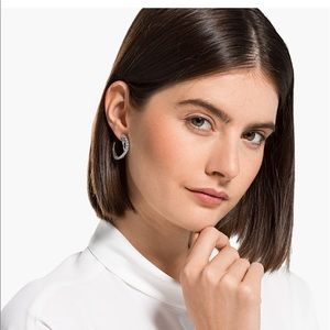 Swarovski Small Crystal Intertwined Earrings